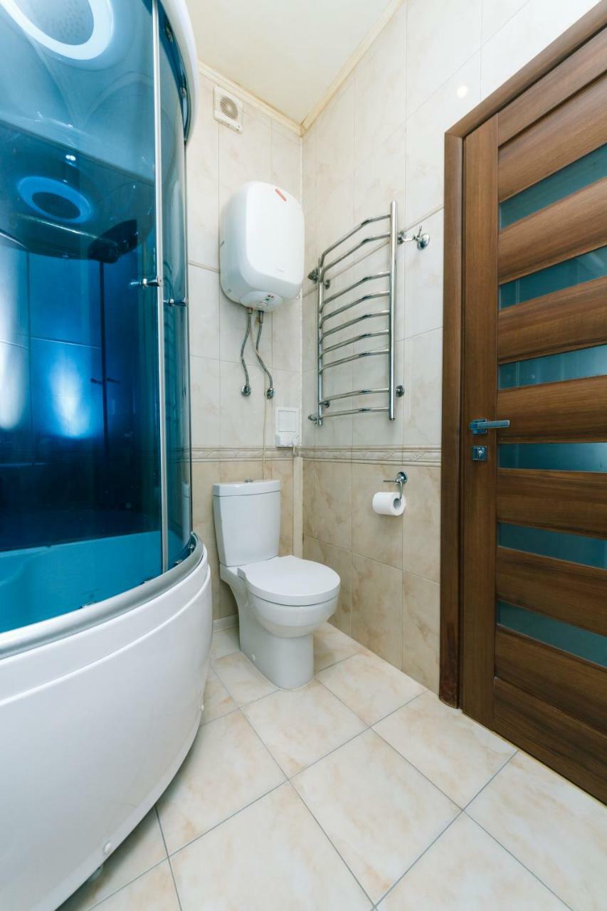 3 Комнатные Апартаменты В Центре Печерска Kiev Exterior foto