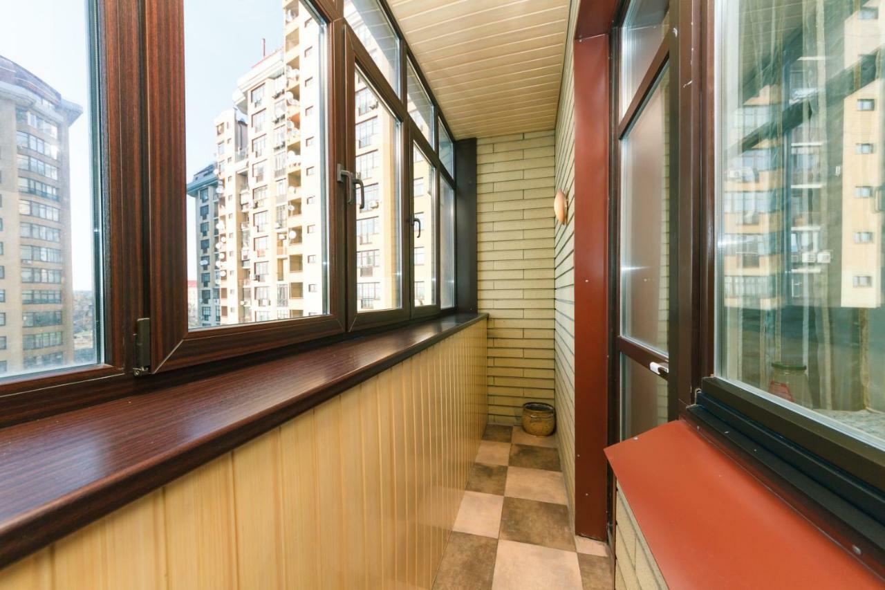 3 Комнатные Апартаменты В Центре Печерска Kiev Exterior foto