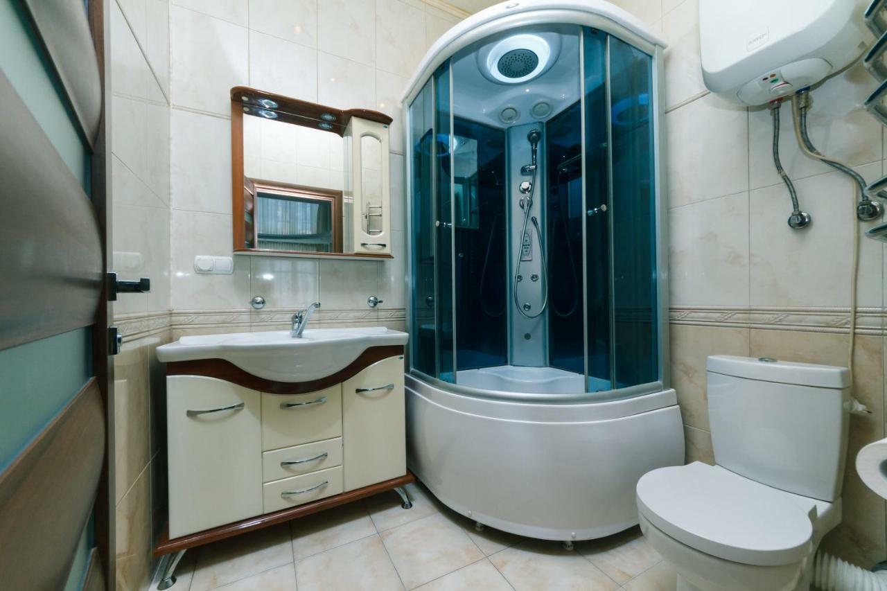 3 Комнатные Апартаменты В Центре Печерска Kiev Exterior foto